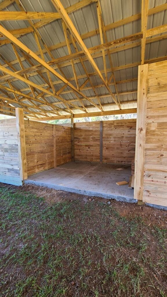 custom built horse barn in Reddick, FL