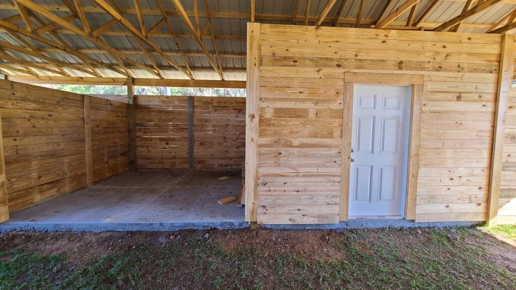 custom built horse barn in Reddick, FL